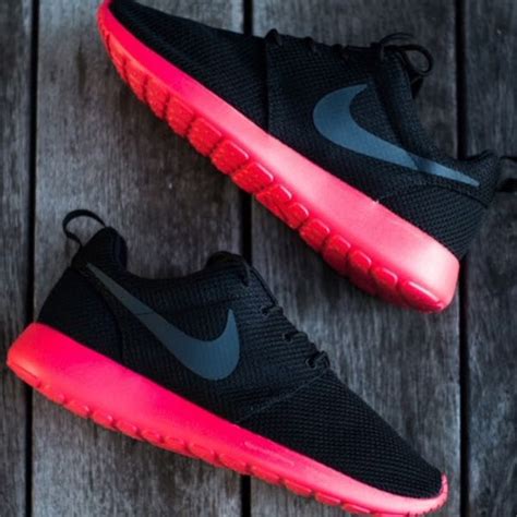 nike schuhe schwarz samt mit rose|Schwarze Nike Rose online .